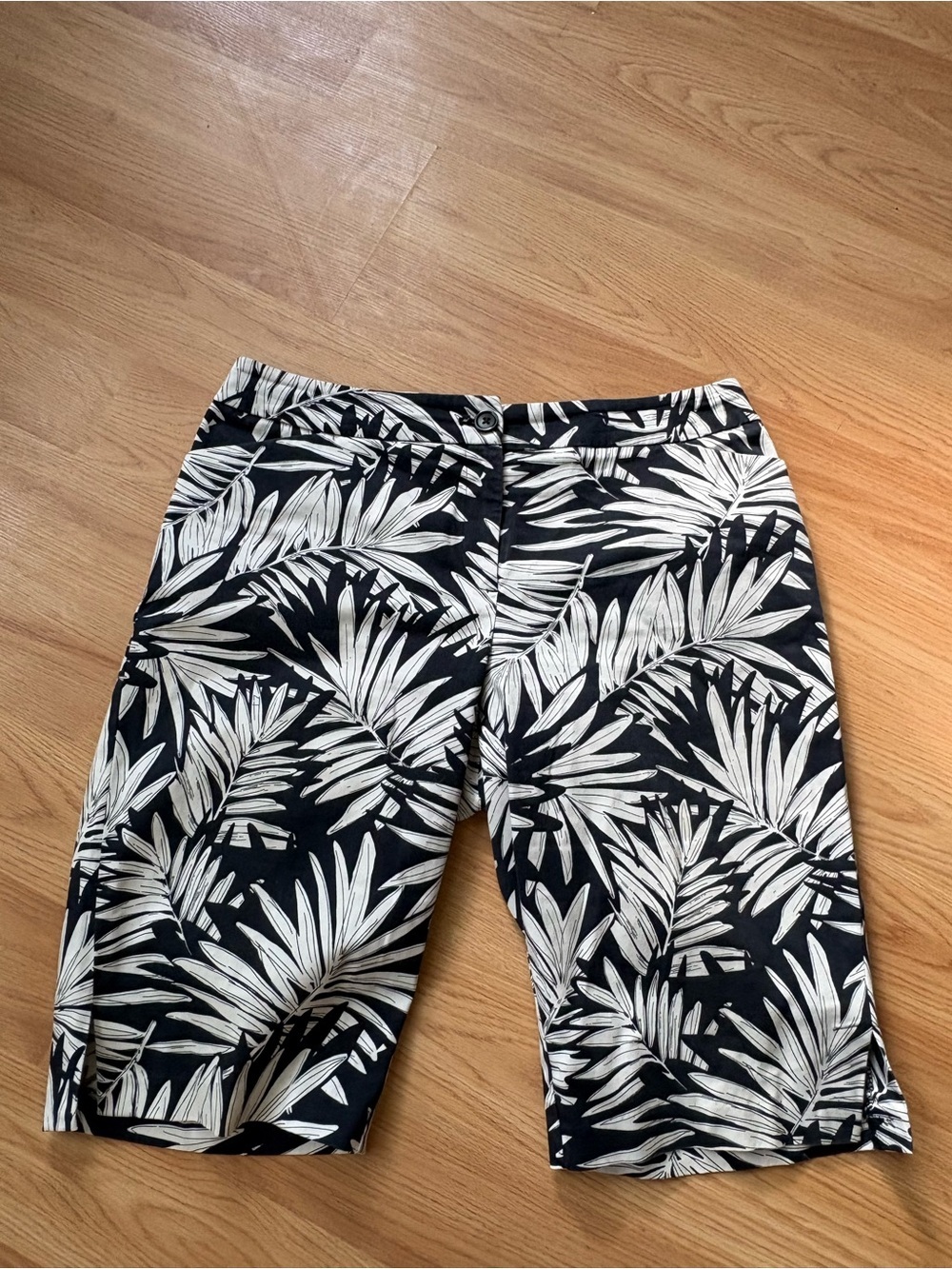 Tribal Navy Off White Stretch Cotton Womens Bermuda Shorts Sz 10 cottagecore